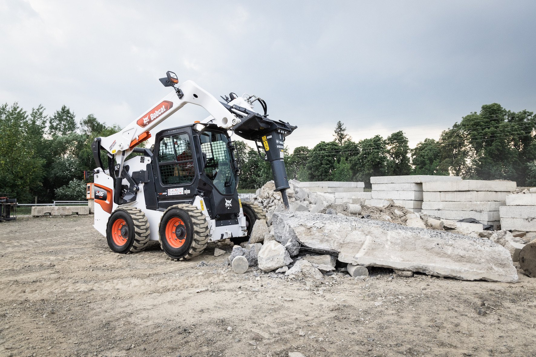 S86 R-series skid-steer loader_breaker_red