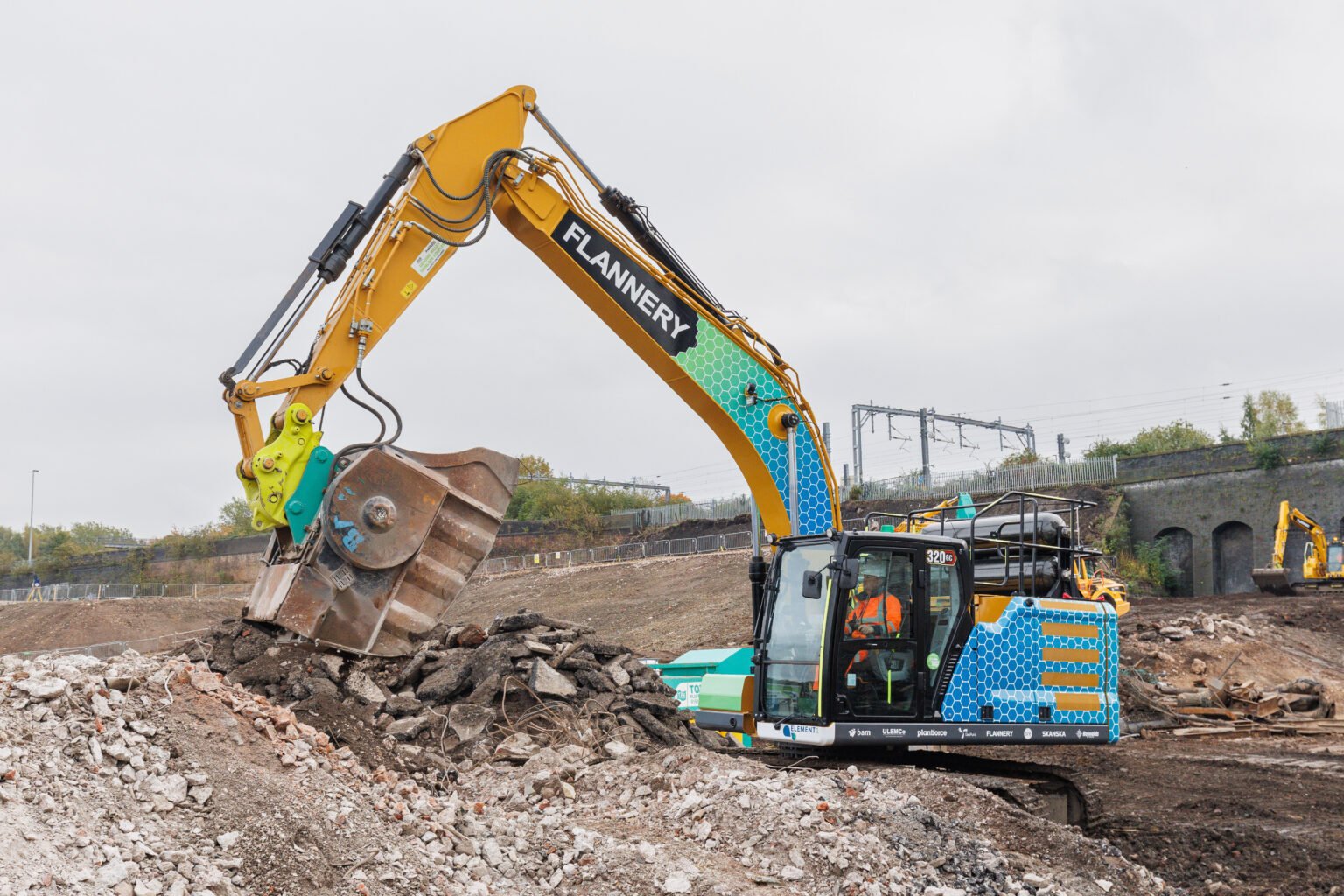 dual-fuel-construction--1536x1024